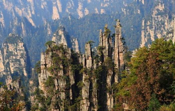 長沙出發(fā)到黃龍洞、張家界森林公園、天門山、鳳凰五日游